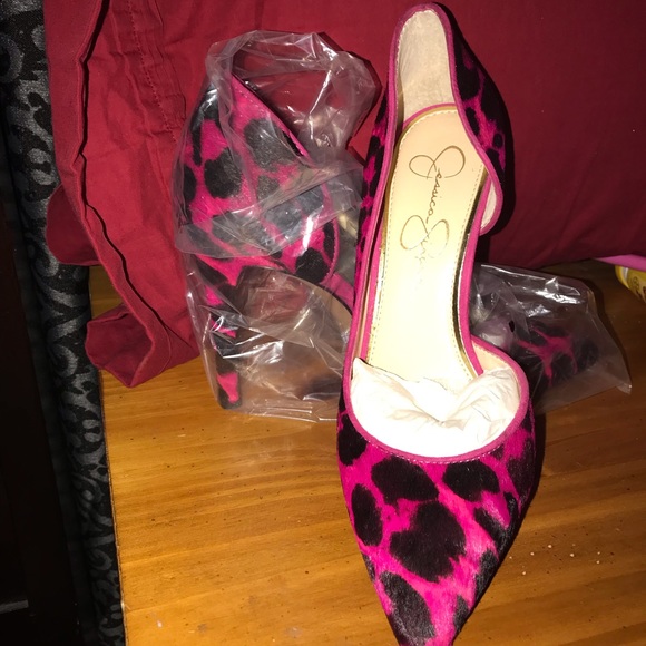 Jessica Simpson Magenta Leopard shoes - Picture 3 of 8